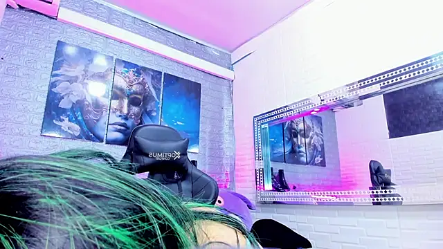 Snapshot of Jennfer_Winson chatting on December 2025 08:17:01 PM Jennfer Winson online show from December 2025 08:17:01 PM