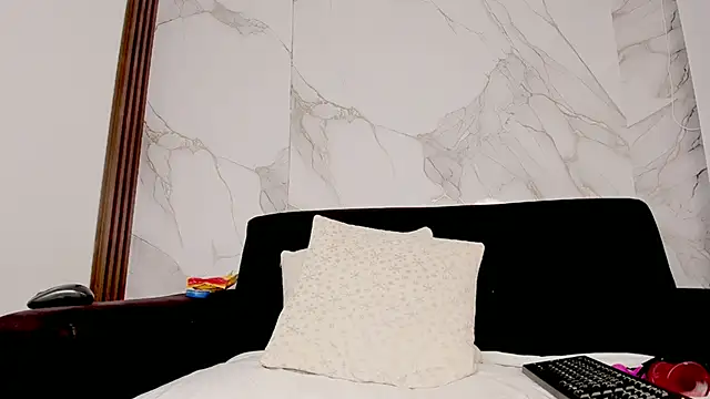 Snapshot of Cleopatriagad chatting on March 2026 01:44:02 AM Cleopatriagad online show from March 2026 01:44:02 AM