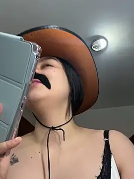 Snapshot of Selena_Roa chatting on October 2025 02:56:01 AM Selena Roa online show from October 2025 02:56:01 AM