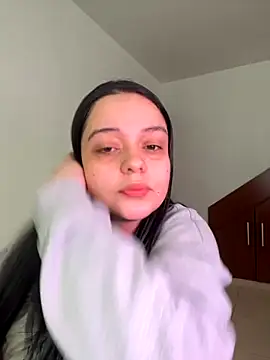 Snapshot of Selena_Roa chatting on November 2025 02:29:02 PM Selena Roa online show from November 2025 02:29:02 PM