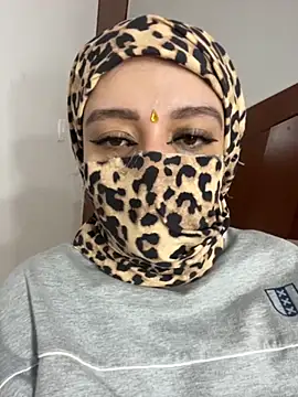 Snapshot of Selena_Roa chatting on November 2025 02:41:02 PM Selena Roa online show from November 2025 02:41:02 PM