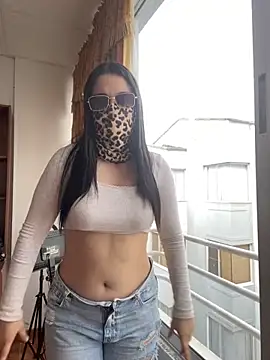 Snapshot of Selena_Roa chatting on November 2025 08:34:02 PM Selena Roa online show from November 2025 08:34:02 PM