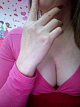 Snapshot of Emili68 chatting on January 2026 09:31:02 PM Emili68 online show from January 2026 09:31:02 PM