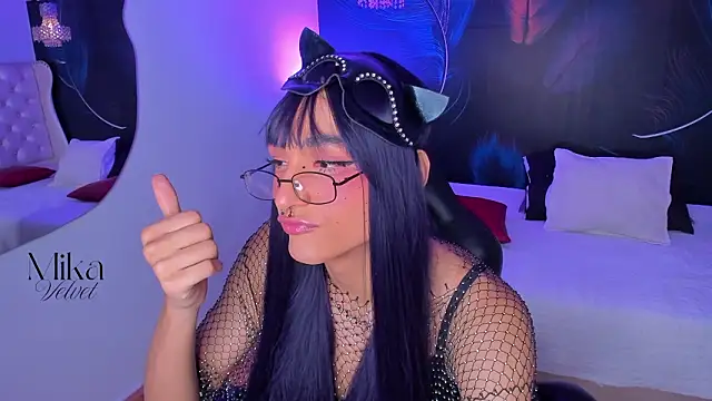 Mika  velvet online show from January 2026 11:30:02 PM