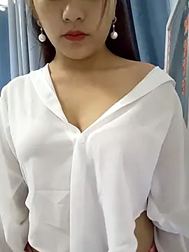 Snapshot of love-xx chatting on October 2025 02:12:01 AM love-xx online show from October 2025 02:12:01 AM