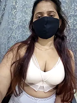 Snapshot of Bengoli_couple chatting on December 2025 07:22:01 PM Bengoli couple online show from December 2025 07:22:01 PM