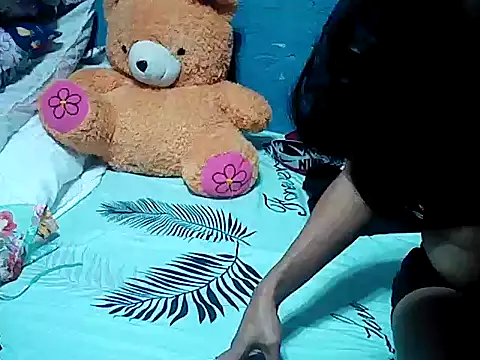 SmallluncutCock online show from November 2025 05:57:01 AM