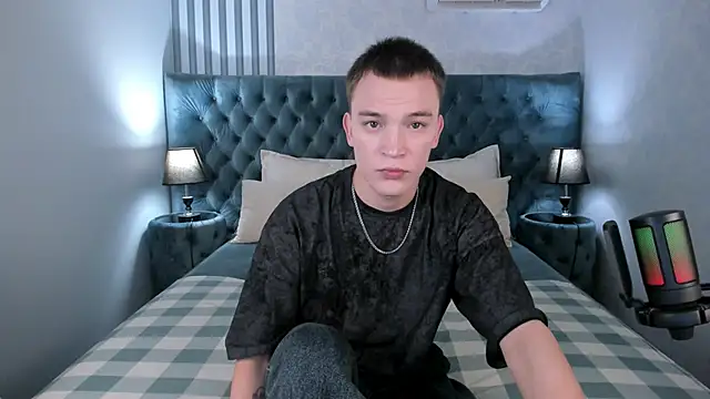 Snapshot of Derek_Banville chatting on November 2025 08:36:02 AM Derek Banville online show from November 2025 08:36:02 AM