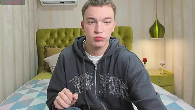 Snapshot of Derek_Banville chatting on November 2025 12:38:02 PM Derek Banville online show from November 2025 12:38:02 PM