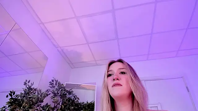 Snapshot of Synrix chatting on March 2026 07:35:01 AM Synrix online show from March 2026 07:35:01 AM