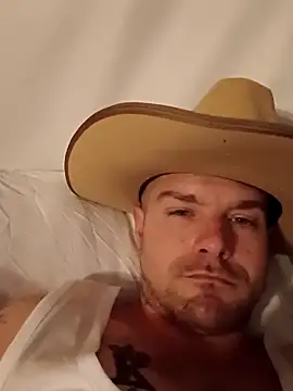 Snapshot of DadDDick925 chatting on December 2025 03:41:01 PM DadDDick925 online show from December 2025 03:41:01 PM