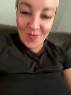 Snapshot of Jenna-LeeXX chatting on November 2025 03:01:02 PM Jenna-LeeXX online show from November 2025 03:01:02 PM