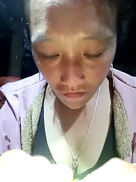 Snapshot of Phantamay chatting on October 2025 01:21:02 PM Phantamay online show from October 2025 01:21:02 PM