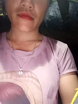 Snapshot of Phantamay chatting on November 2025 02:10:02 AM Phantamay online show from November 2025 02:10:02 AM