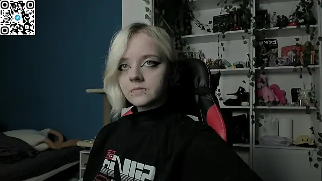 Holy Mistress S online show from November 2025 09:32:02 AM