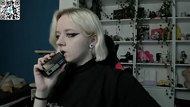 Holy Mistress S online show from December 2025 09:18:02 AM