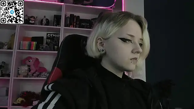 Snapshot of Holy_Mistress_S chatting on February 2026 09:43:02 AM Holy Mistress S online show from February 2026 09:43:02 AM