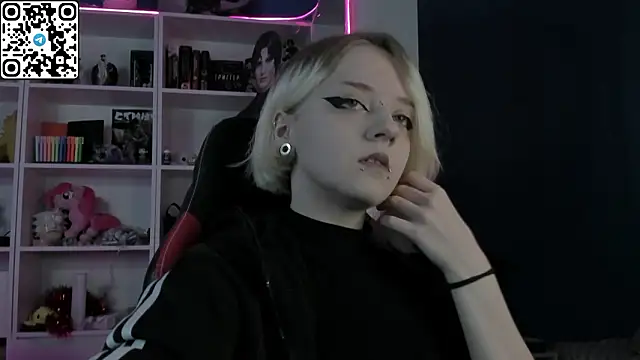 Snapshot of Holy_Mistress_S chatting on February 2026 09:42:02 AM Holy Mistress S online show from February 2026 09:42:02 AM