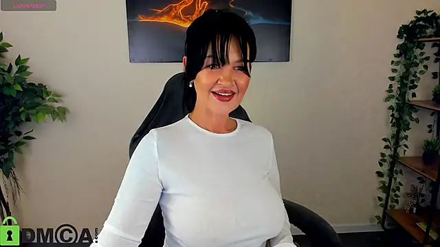 Sara Devills online show from April 2026 08:40:02 AM