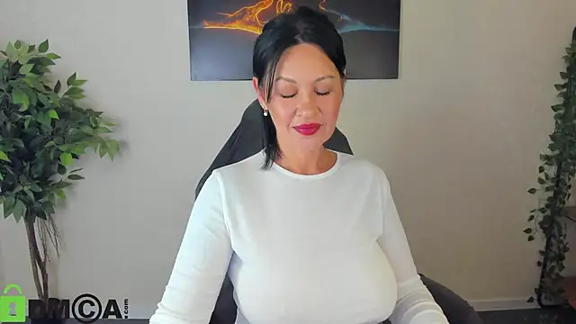 Sara Devills online show from June 2026 01:10:01 AM