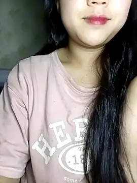 Quynhsumon online show from February 2026 02:25:01 PM