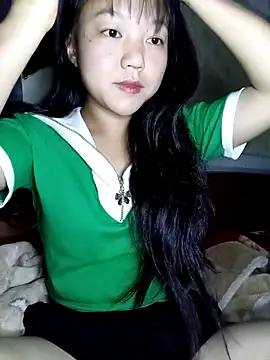 Quynhsumon online show from March 2026 03:19:02 PM