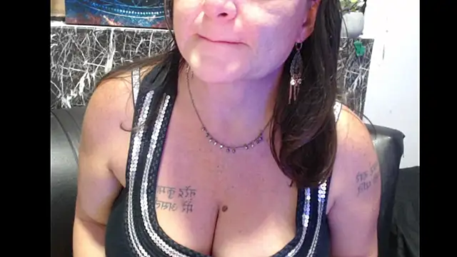 Snapshot of Debora_Cienfuegos25 chatting on December 2025 12:28:02 AM Debora Cienfuegos25 online show from December 2025 12:28:02 AM