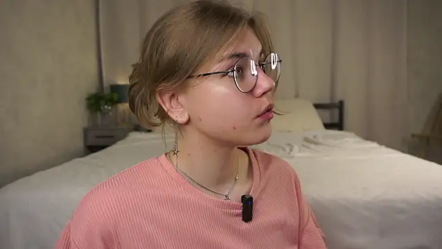 MelodyBaur online show from April 2026 12:29:02 PM