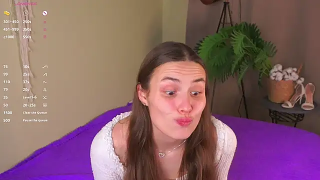 LeonoraWoods online show from November 2025 05:11:01 AM