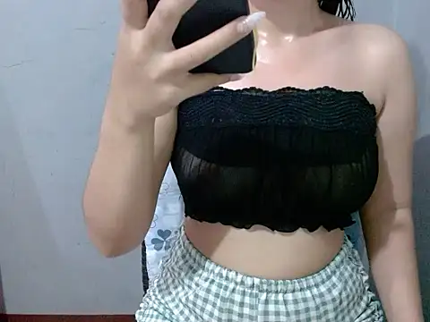 Skinny Jean18xxx online show from May 2026 12:21:02 PM