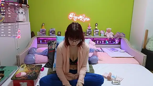  HeraLuna  online show from March 2026 10:17:03 PM