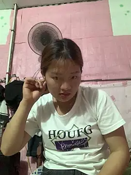 Lara-11 online show from April 2026 05:51:02 PM