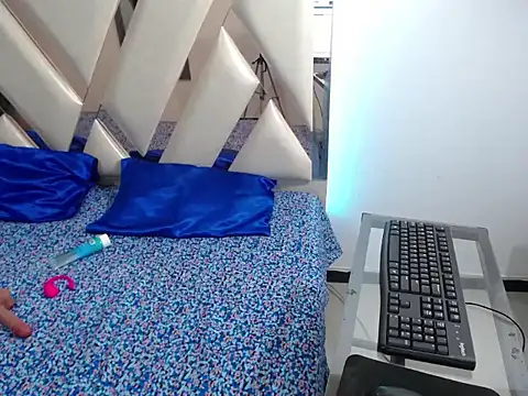 yuliet latin69 online show from October 2025 01:51:02 PM