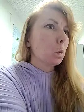 Snapshot of JeniJansi chatting on October 2025 07:40:01 PM JeniJansi online show from October 2025 07:40:01 PM