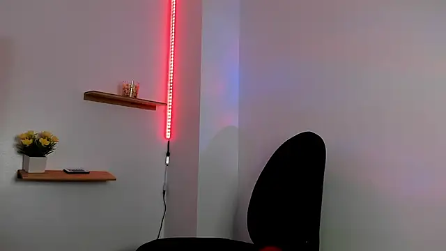 eimyy rouse online show from March 2026 06:25:02 PM