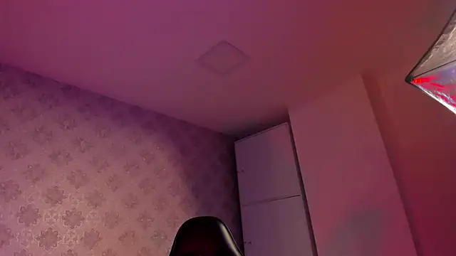 Snapshot of Mr_Strike chatting on November 2025 03:06:01 AM Mr Strike online show from November 2025 03:06:01 AM