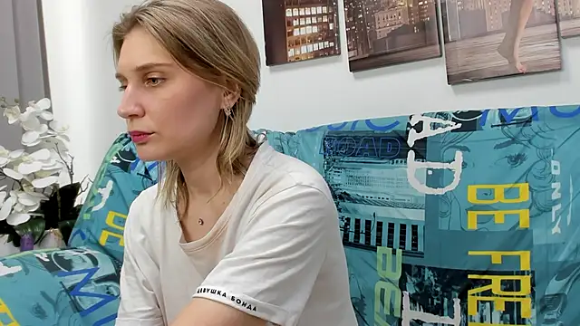 Tenderly Sophie online show from March 2026 05:19:01 AM