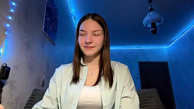 Snapshot of Beauty_miIa chatting on November 2025 05:45:02 PM Beauty miIa online show from November 2025 05:45:02 PM