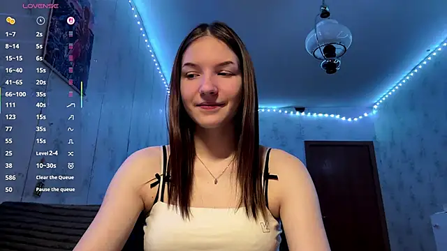 Snapshot of Beauty_miIa chatting on December 2025 03:39:01 PM Beauty miIa online show from December 2025 03:39:01 PM