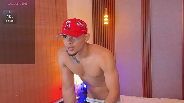 Arthur Louis online show from October 2025 01:23:02 PM