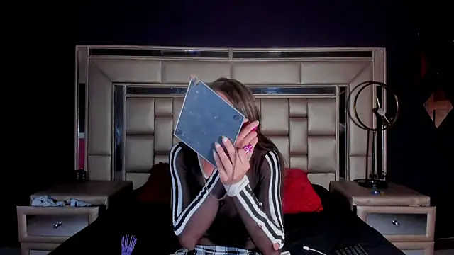 ChloeMendez online show from January 2026 11:48:02 AM