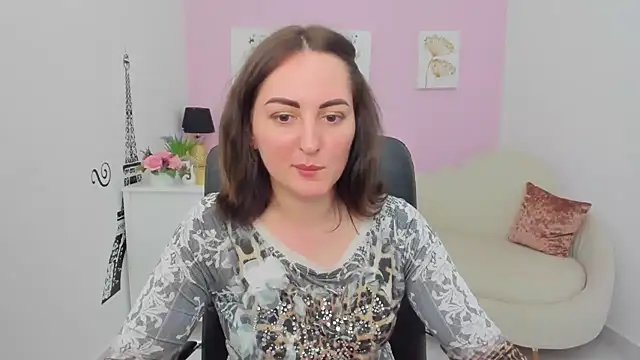 NoraSimons online show from May 2026 01:18:02 PM