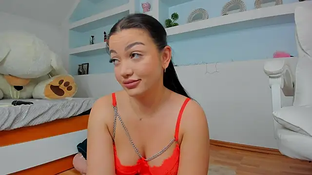 Snapshot of juliexxx chatting on May 2026 02:11:01 PM juliexxx online show from May 2026 02:11:01 PM