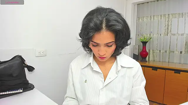 Snapshot of chloehanna chatting on November 2025 05:57:02 PM chloehanna online show from November 2025 05:57:02 PM