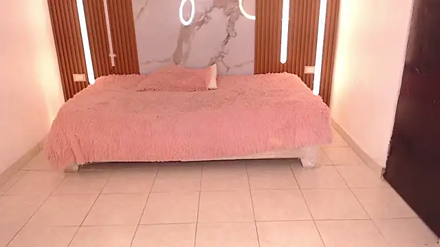 Snapshot of rosselyn_ chatting on November 2025 07:35:02 PM rosselyn online show from November 2025 07:35:02 PM