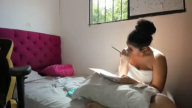 emily stars1 online show from March 2026 07:50:01 PM