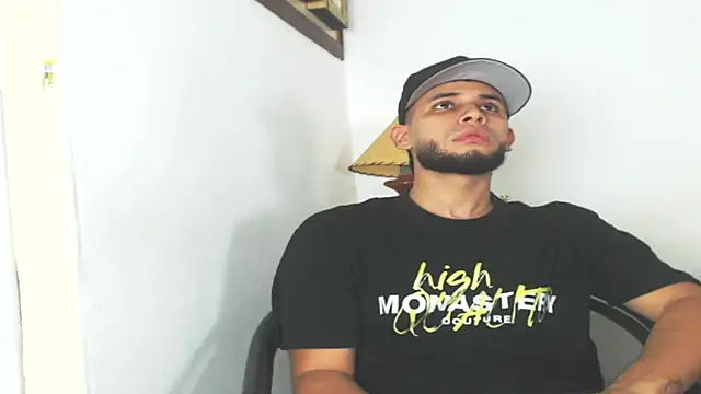 Snapshot of Maxcole_07 chatting on October 2025 11:14:01 PM Maxcole 07 online show from October 2025 11:14:01 PM