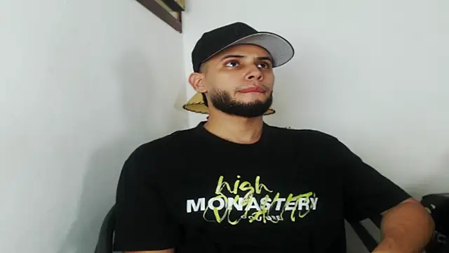 Snapshot of Maxcole_07 chatting on October 2025 09:11:01 PM Maxcole 07 online show from October 2025 09:11:01 PM