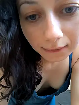 Snapshot of Meiii27 chatting on November 2025 03:47:01 PM Meiii27 online show from November 2025 03:47:01 PM