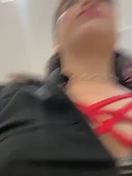 Snapshot of LisaMartinez34 chatting on November 2025 04:18:02 PM LisaMartinez34 online show from November 2025 04:18:02 PM